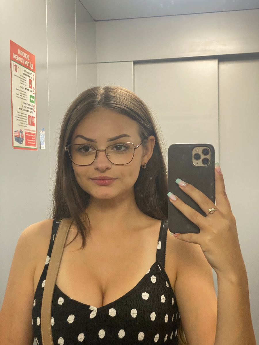 Sexy model Stacy in Poznan